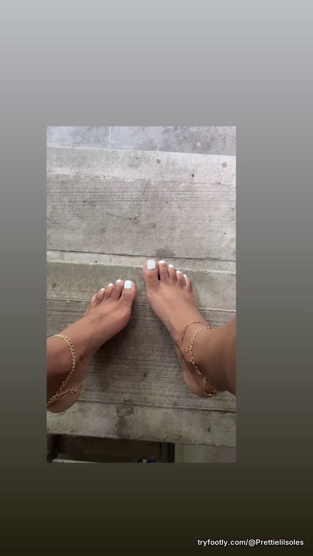 Sun-kissed soles, fresh air, and a little tease 👣☀️ Barefoot vibes just for you… DM for cu