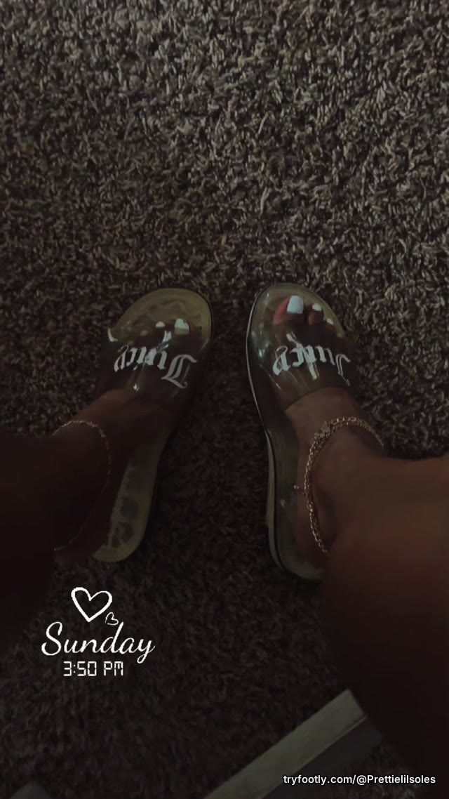 ✨ Treat your eyes today 👣💖 Fresh content uploaded & exclusive pics waiting just for you! 😍