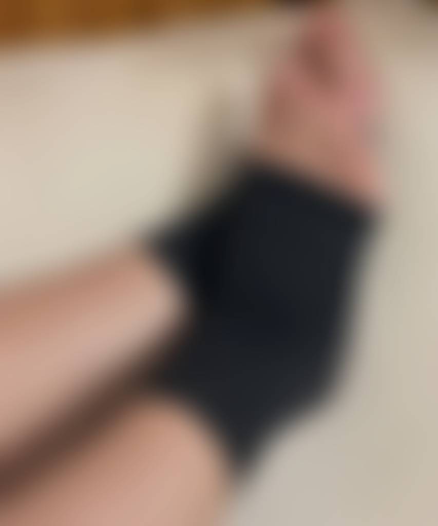 Compressed lil toes… DM for special requests 💫