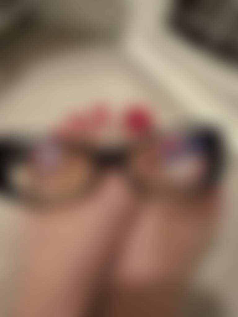 Office girl by day, gym goer by night 💼🏋️‍♀️ Custom requests are MORE THAN welcome – feel 