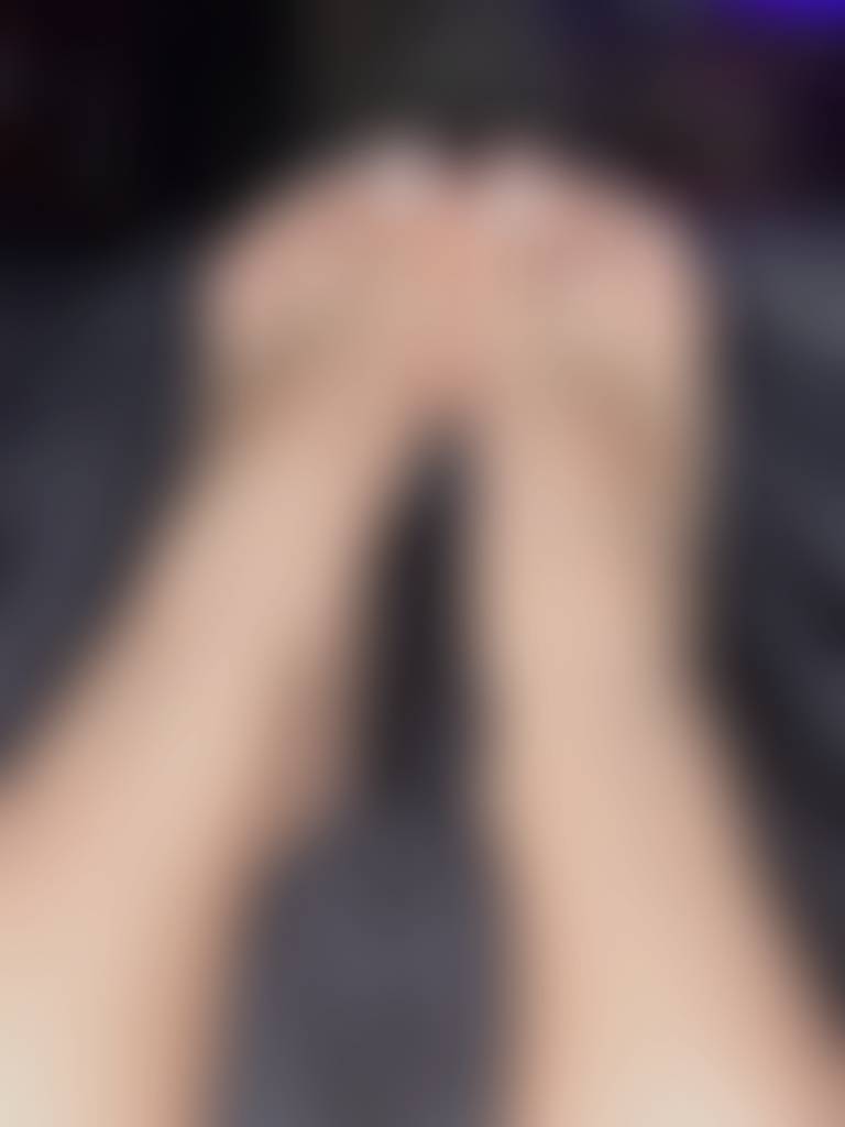 Pretty white toes and soft arches in a warm cozy bed ;)