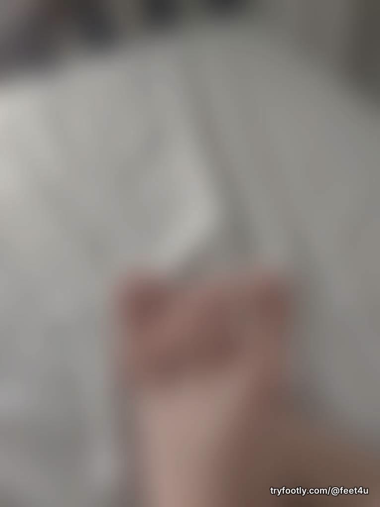 Hi loves! First post here. Slide into my DMs for more 💋💋