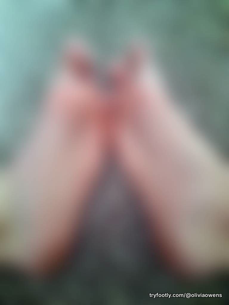 Dirty soles, dirty mind