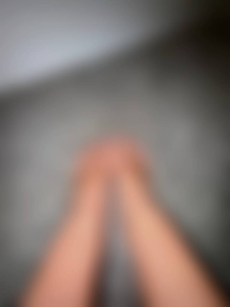 Fresh pedi today 💅 opinions welcome…