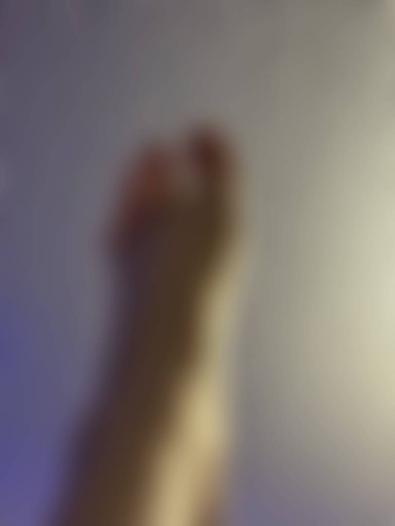 Spread toes