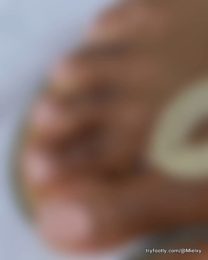 Here’s a closer look 👀👣💕