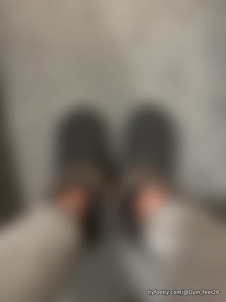 Swipe for a treat 👣