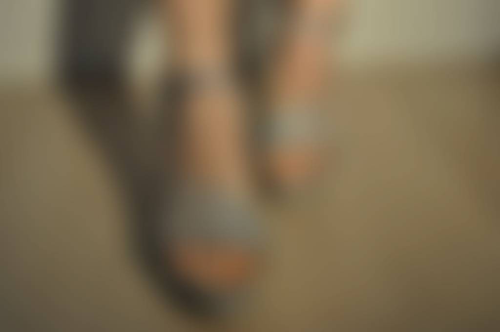 Hey daddy! I've just bought a new pair of heels. 👠 Do you like them? 🦶🏻💖 I take customized