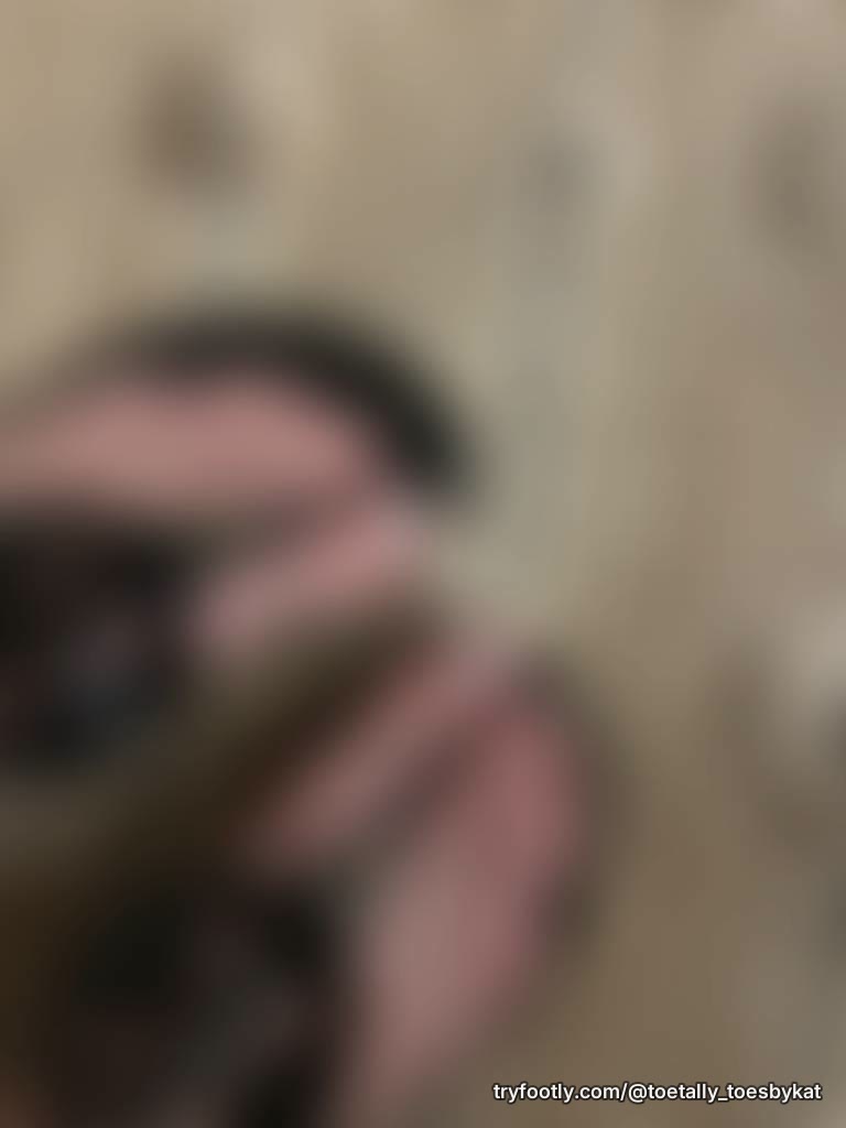 please help me i am in need of a pedicure
