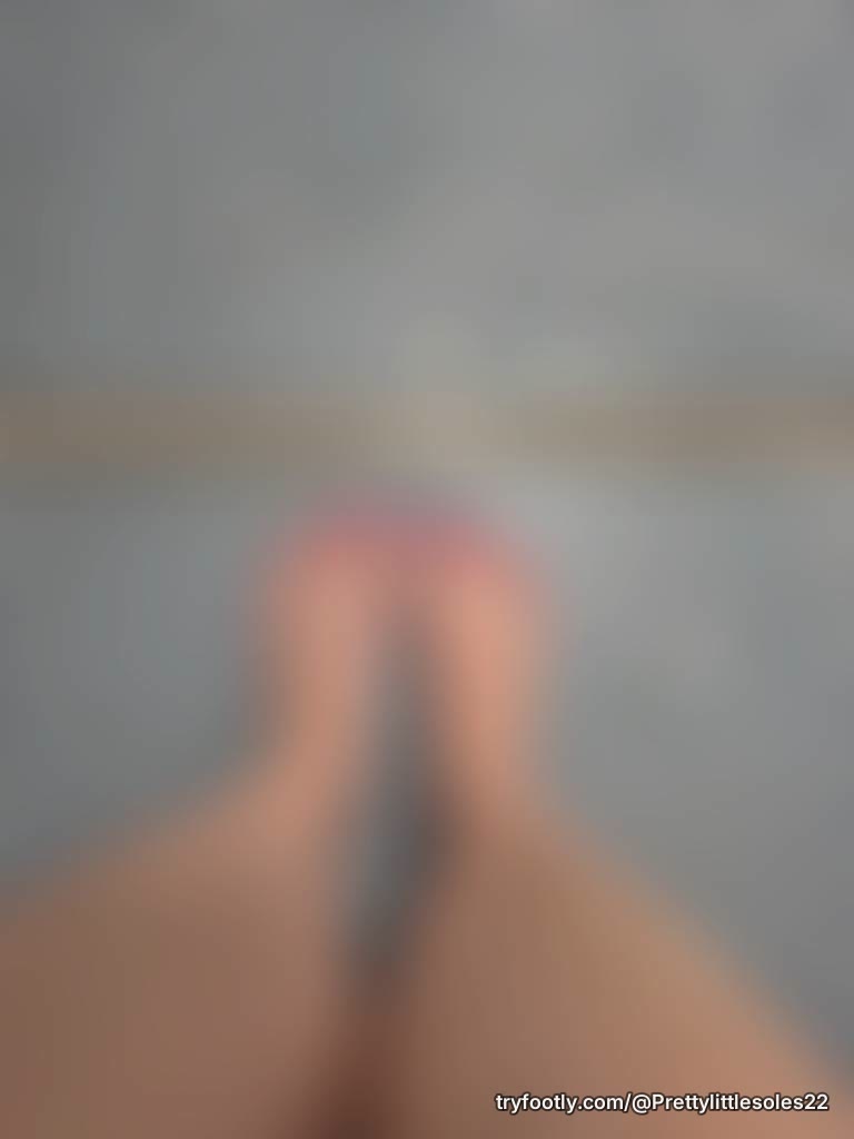 Indoor pool, warm water, and a little time showing off my toes. 💦