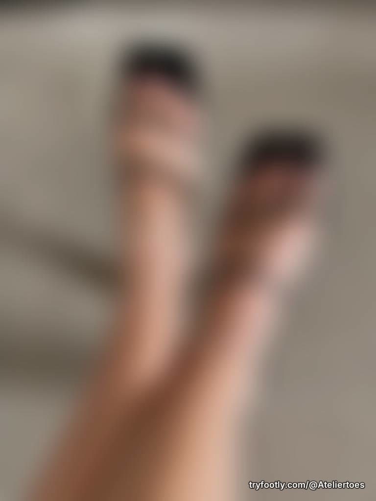 Suck my toes while I’m at work ;)