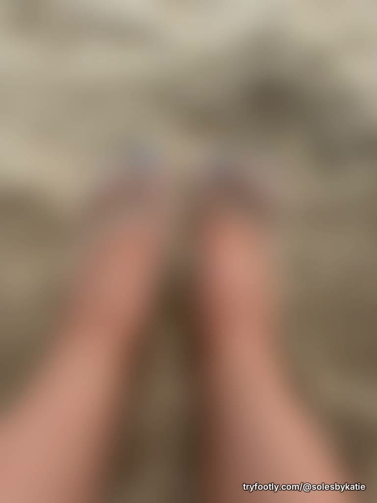 Sand in my toes 💙🦶🏻