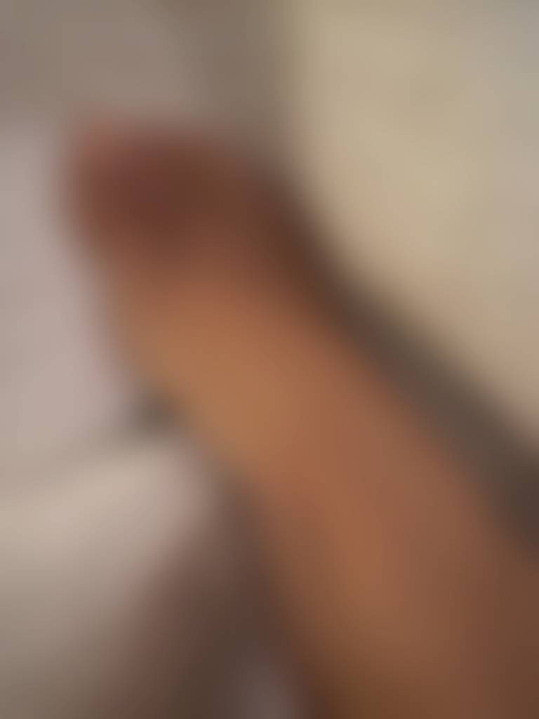 Pretty French pedicure for you