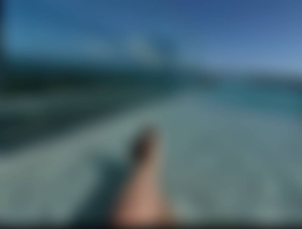 Beach, rooftop pool, or bubble bath? Tell me where you’d want to see these next. 😉🩵