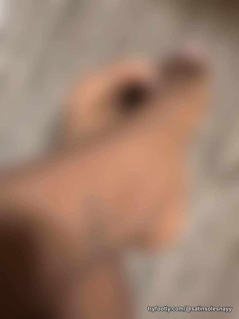 First flicks, be gentle 🦶🏽✨