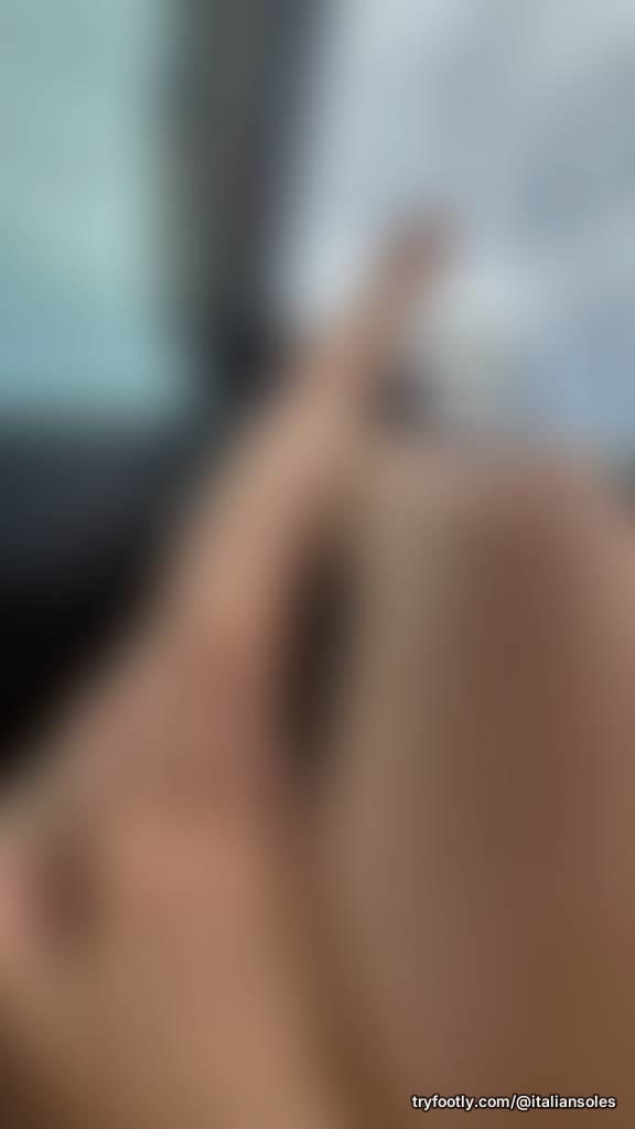 New here, make a girl feel welcomed. Send a lil tip for these toes.