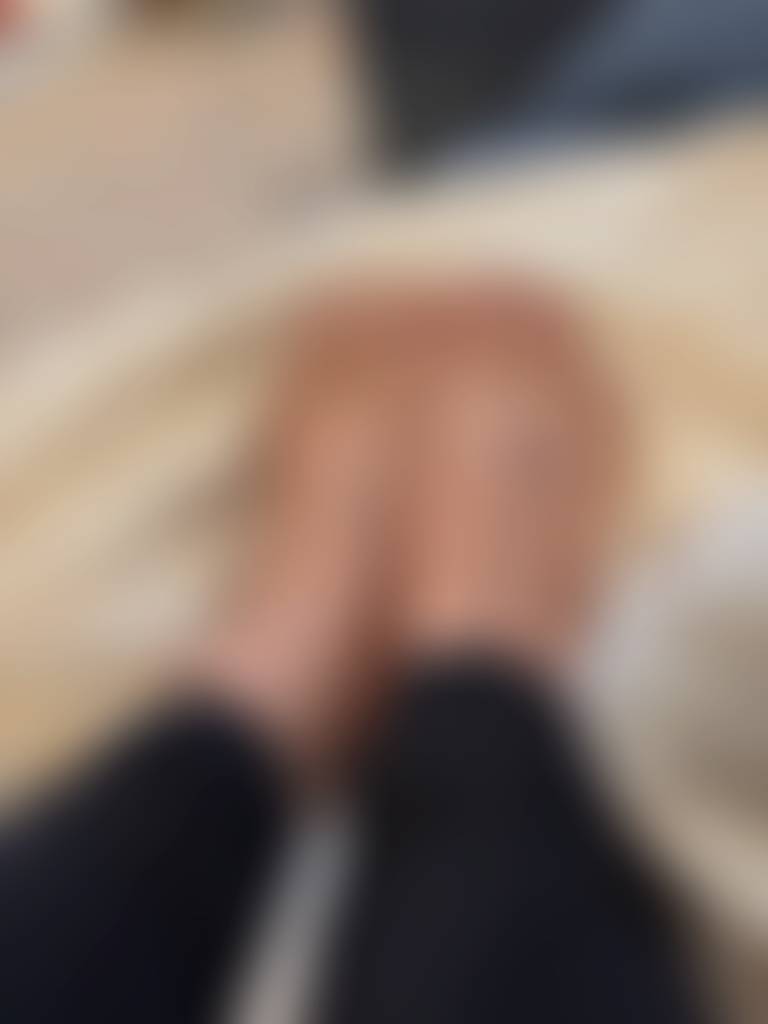 Click to see some more feet..😉🦶🏼
