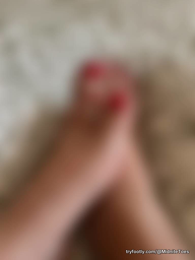 Happy Friday! Message me, let’s chat