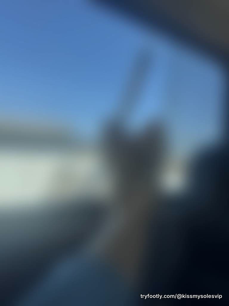 Just a little peek from my day in the truck… 😘 Trust me, this isn’t the best angle 💋 The r