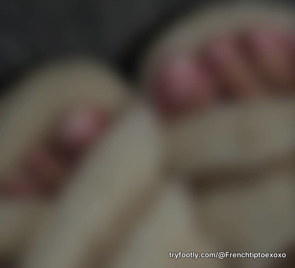 Just got a pedicure who would love to see 💅