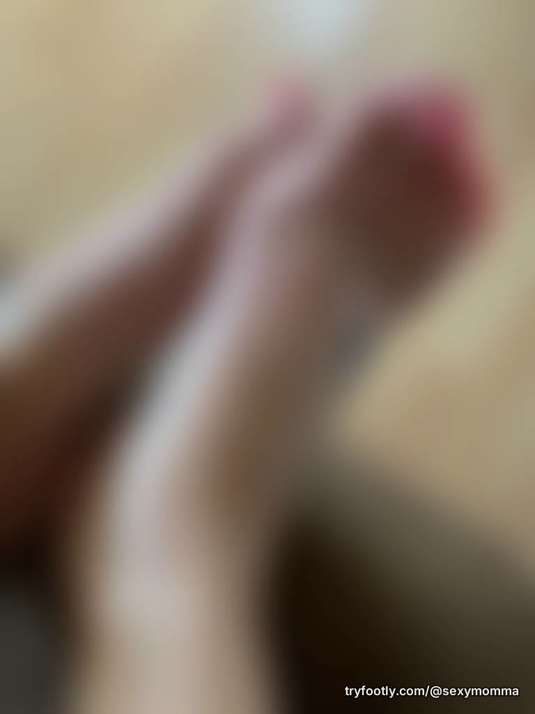 Put these tootsies to work💦💦😉 special content just for you! Dm me! Your wish is my command