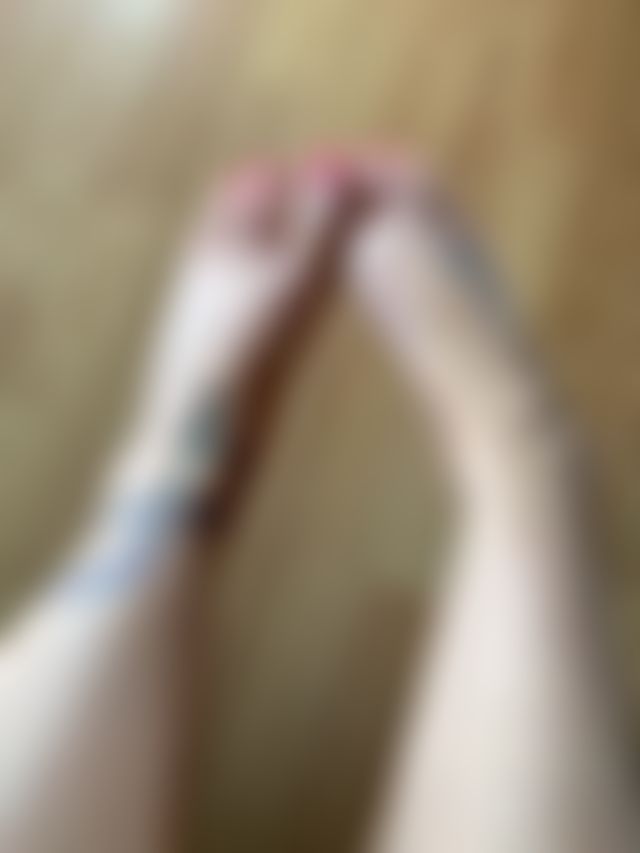 Enjoy the video 💦💦 my feet are hot and ready for you!!