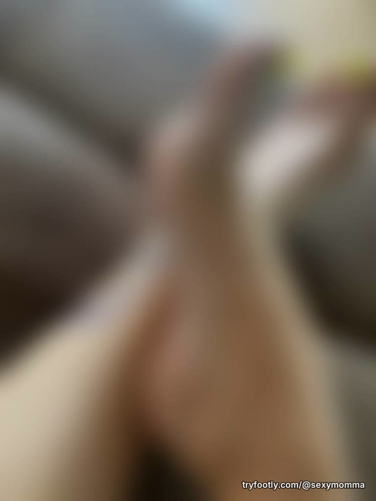 Good morning loves!! Request open!!