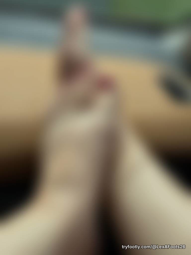 Goodmorning foot friends 🙂