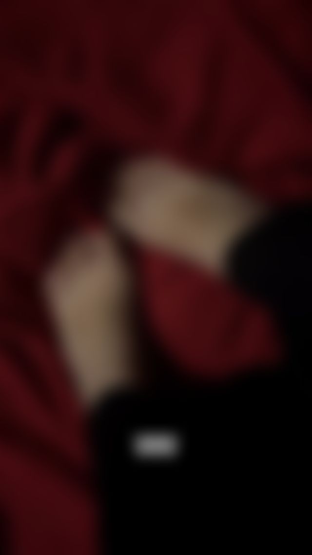 Red toes❤️🔥. Super shy here is anyone awake🤭