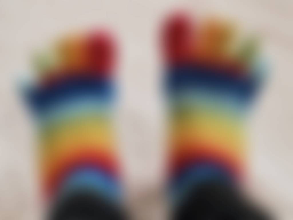 My favourite socks, where every toe has it's own place 🙃❤️🧡💛💚🩵
