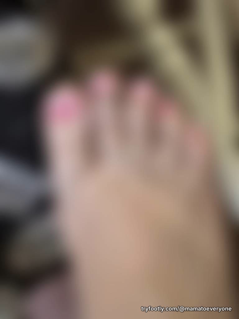 Was painting with flip flops on