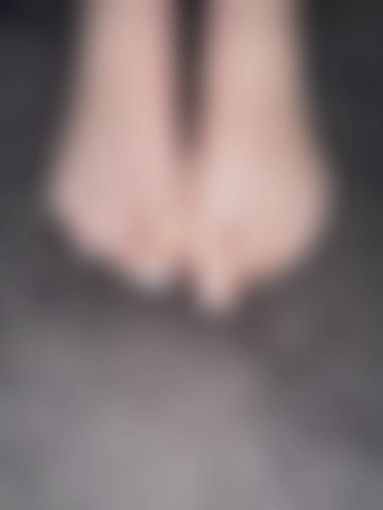 Pretty white toes 😋 who wants a lick? 😉