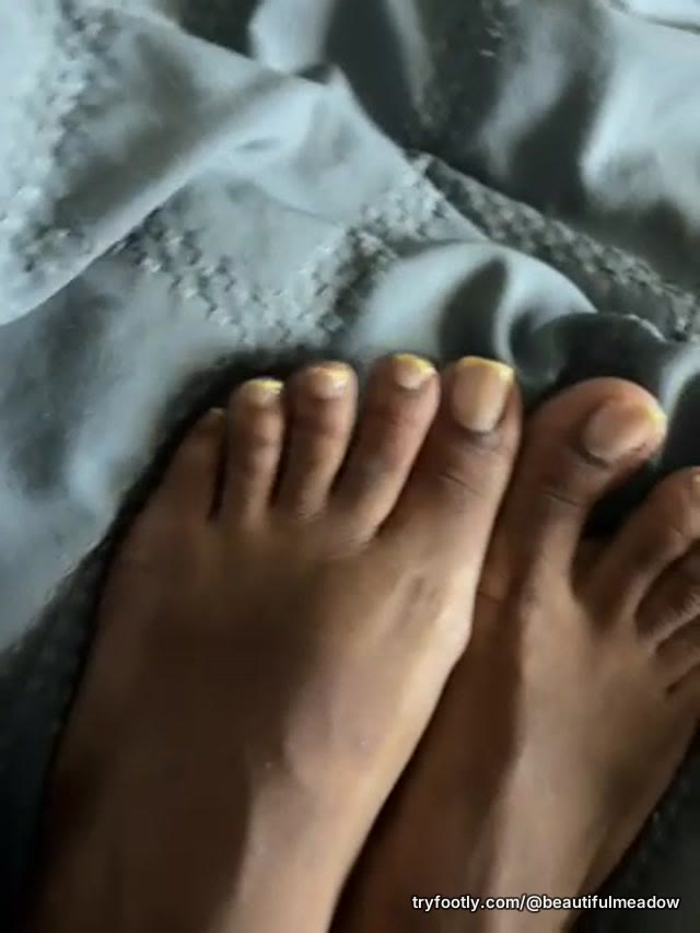 😮 oh no a cropped honey dripped but still a gorgeous view😛