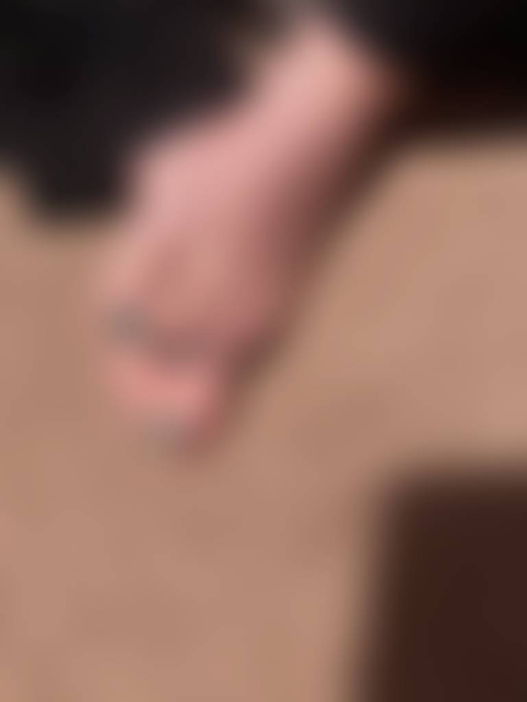 Do you like bare polished toes?