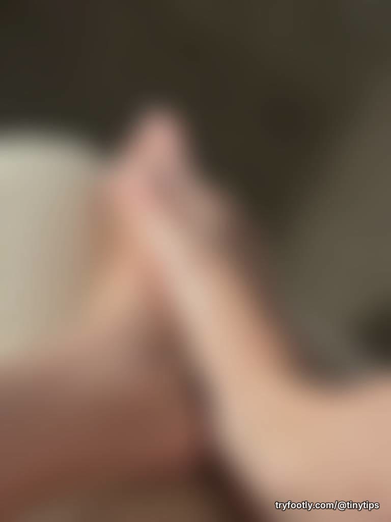 my poor banged up babes 🥺 mommy needs a pedicure badddd. anybody wanna be a good boy and h