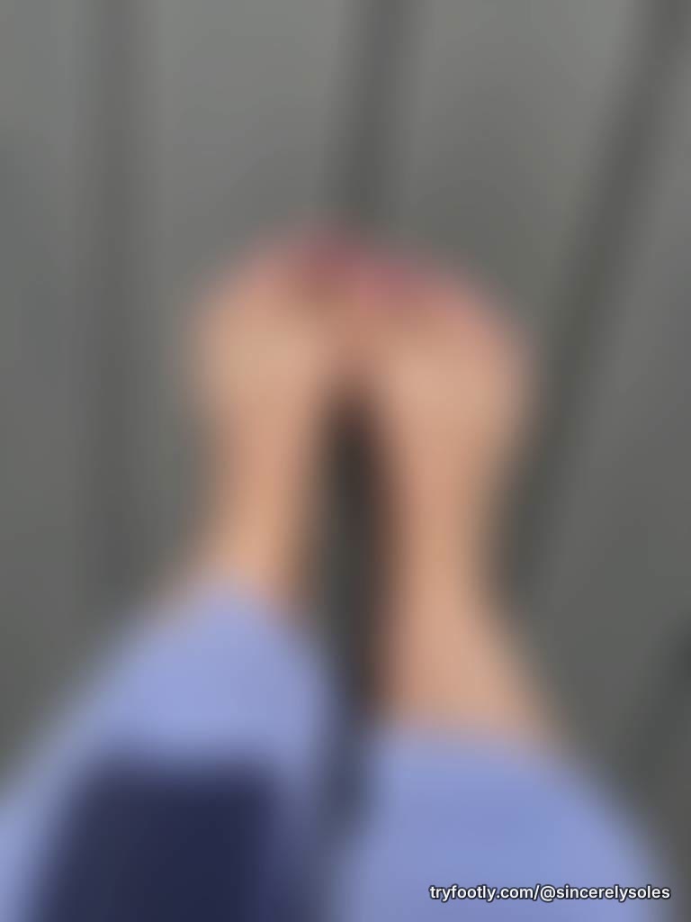 Spilled some glitter on my toes. Was it really an accident? …🤔😉