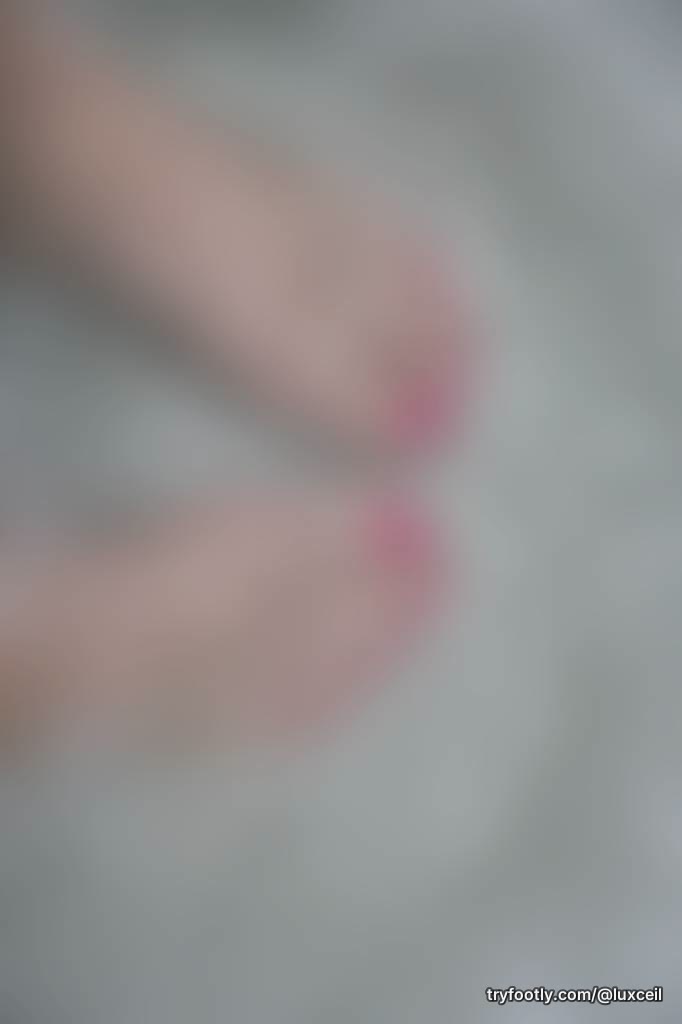 Treat yourself to something irresistible… my soft, toes soaking in crystal clear water 😍💦 