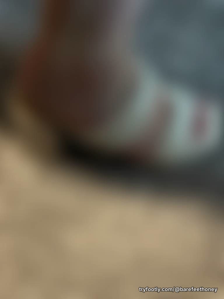 Your wish is my command✨tell me what I should do with my feet 🦶 🍦🍩🧁🍯