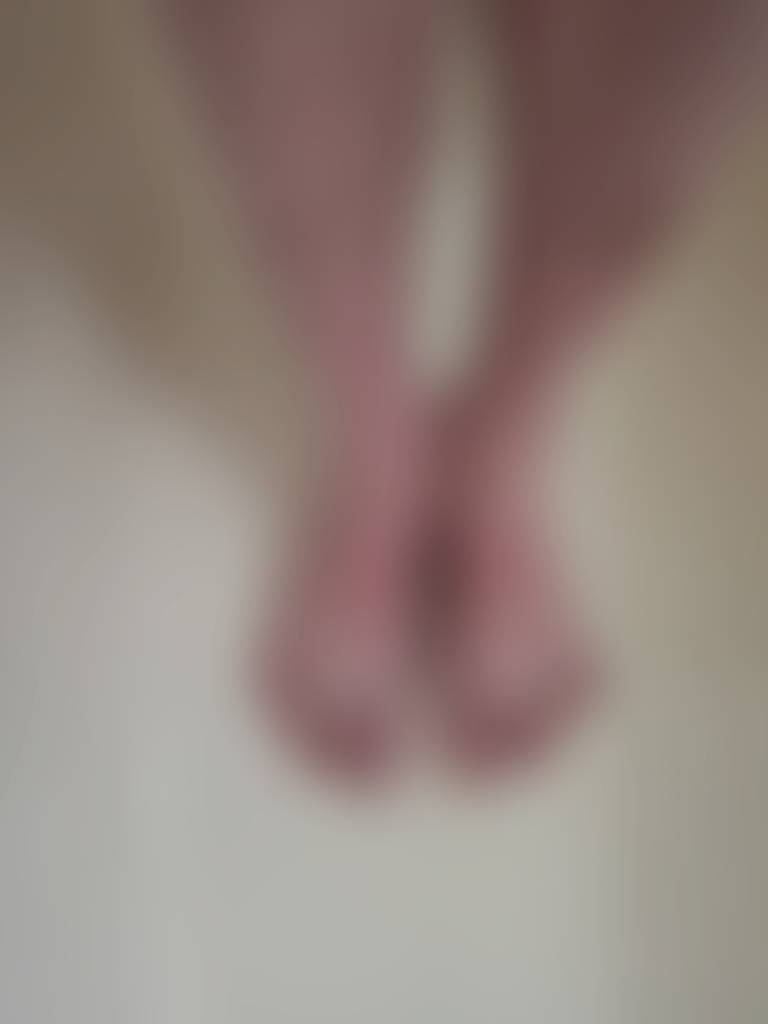I tried spreading my toes as wide as I could..