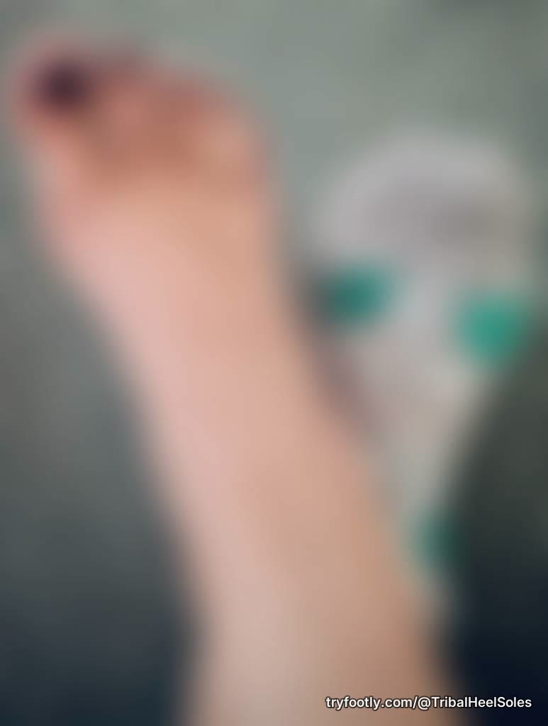 Socks or no socks?? Hhmm… what to do?! 🤪