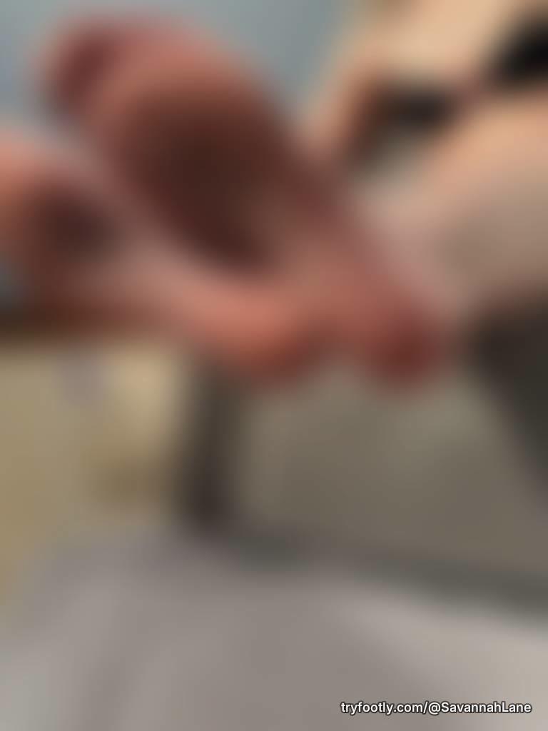 I love baby oil on my feet. 🦶Where do you like it? I’m open to requests!