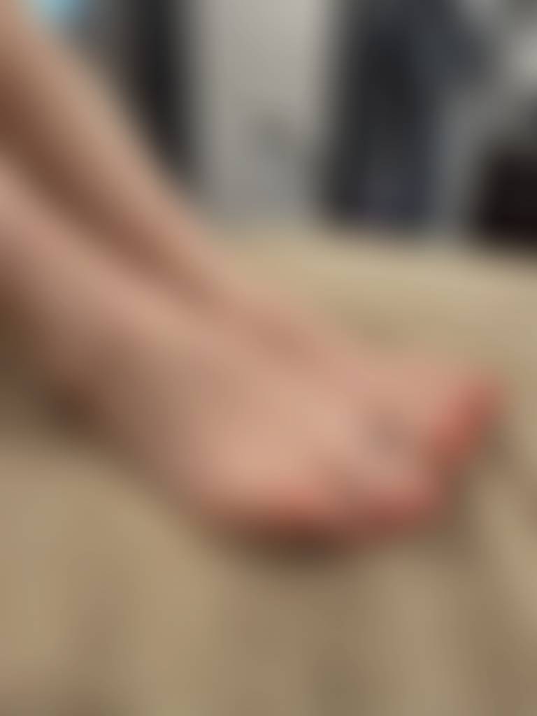 Toes for days! Enjoy the view for other content with a little 🌶️ https://t.me/+daZ6NY5zqUU