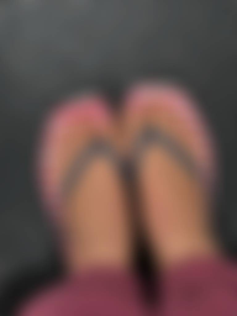 Welcome to 𝕄𝕚𝕤𝕤 𝔸𝕟𝕟𝕚𝕖’𝕤 𝕊𝕨𝕖𝕖𝕥 𝔼𝕤𝕔𝕒𝕡𝕖 🦶💕 Did the rain ruin anyone else’s 4th of July ? 🇺🇸 #