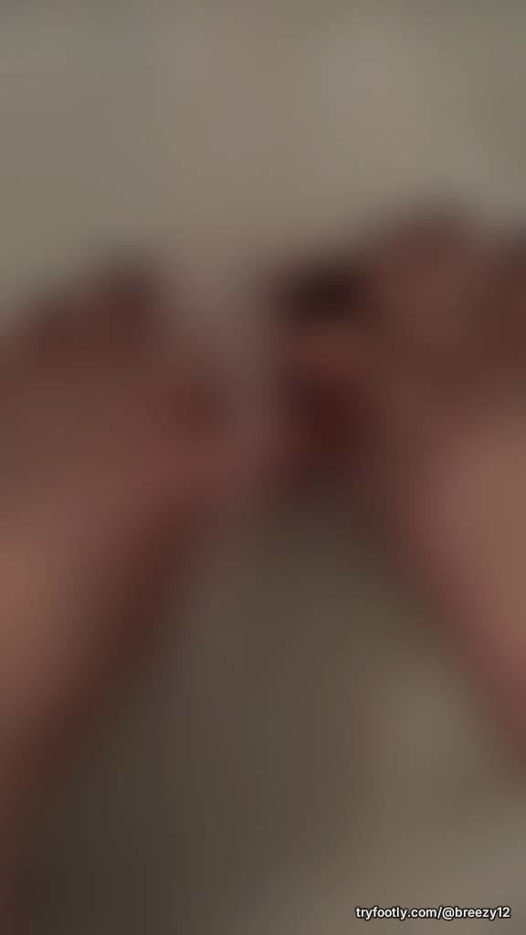 A little tease beneath the surface 💦