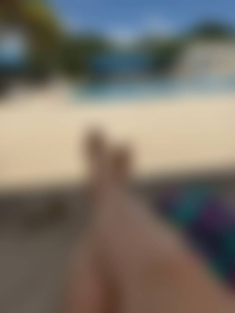 Fun little pool day with my new pedi