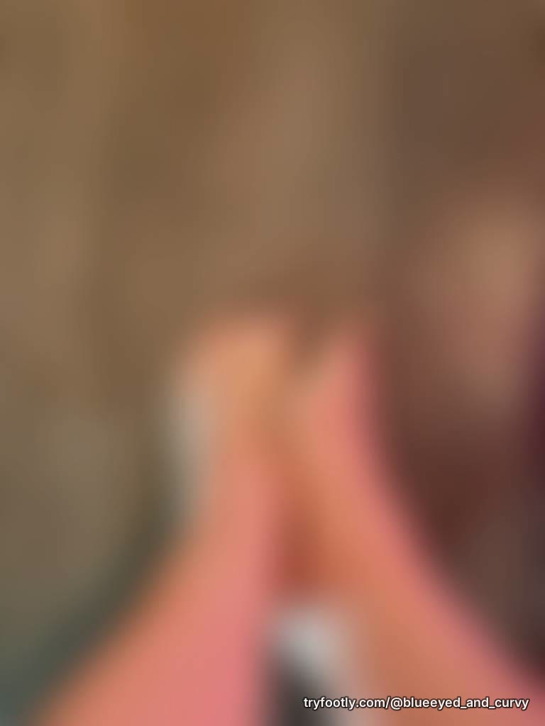 New here, just showing off my freshly pedicured feet. You like?