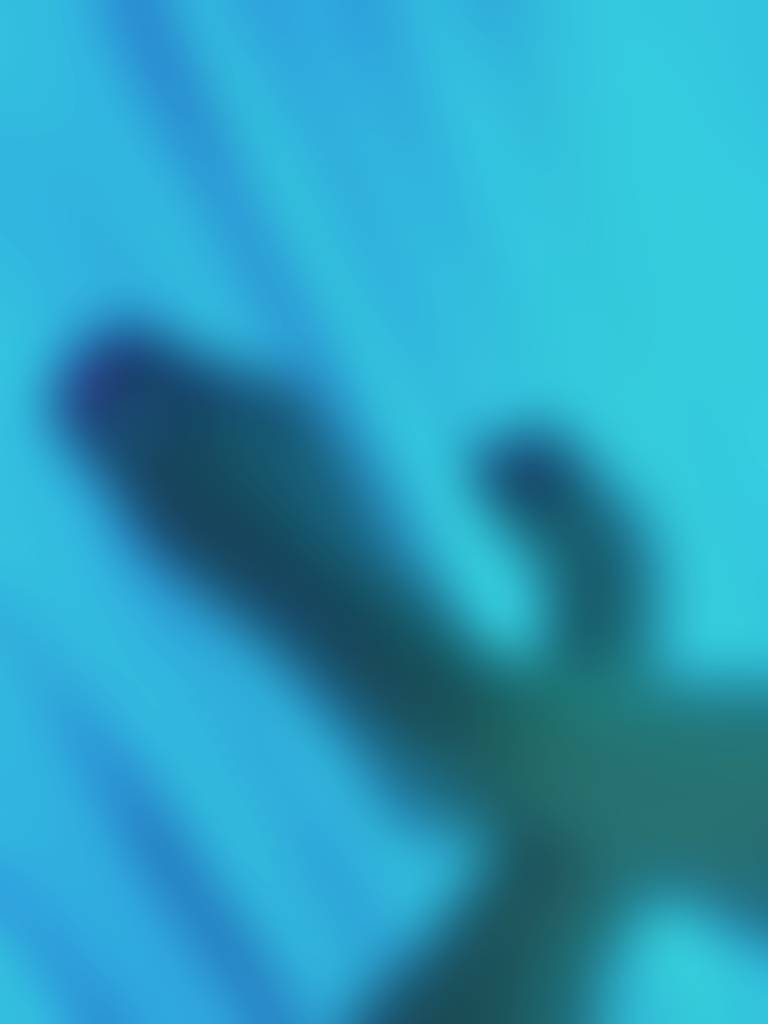 A little glow, a little tease… you’re welcome 💅