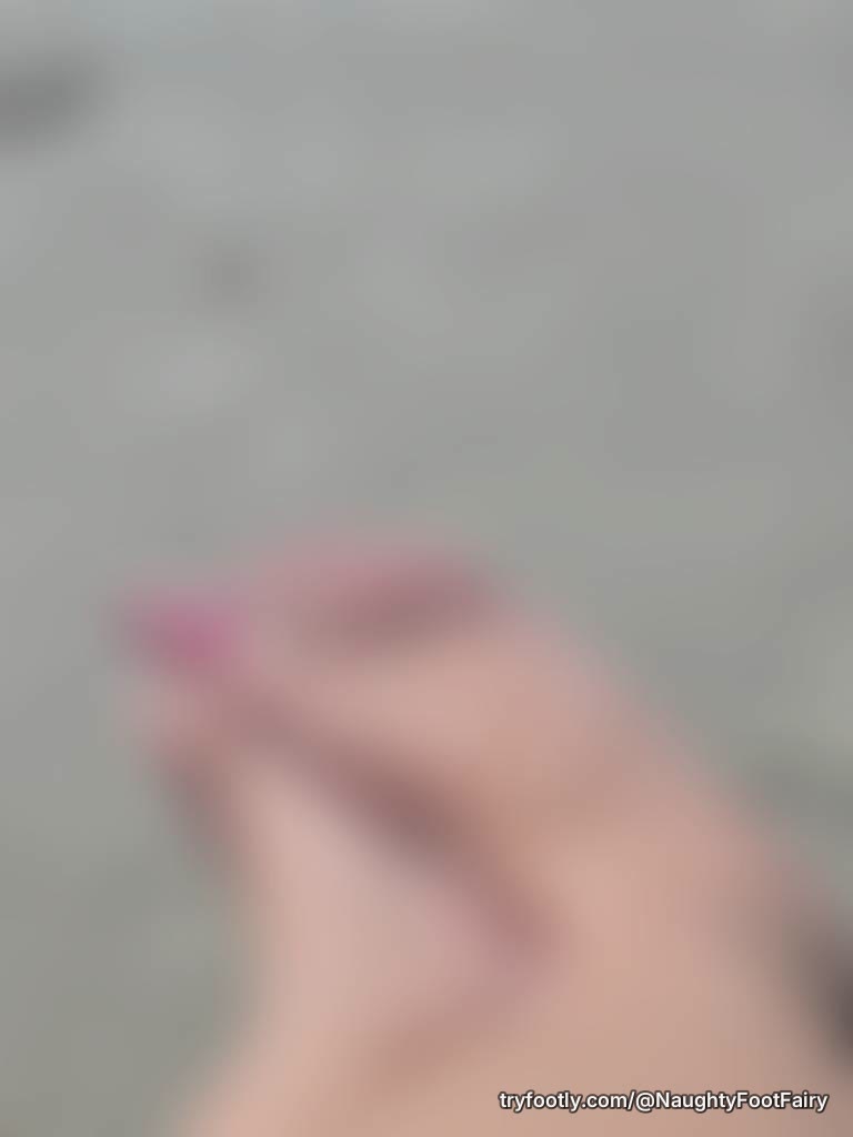 Beach vibes -- open to all requests 🤩