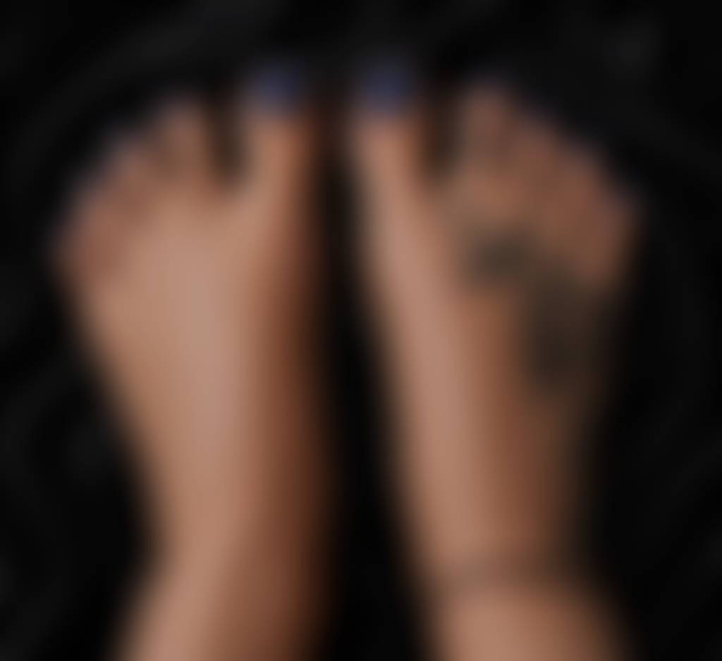 Spread wide, shine brighter, toes apart, confidence on display, elegance from toe to sole.