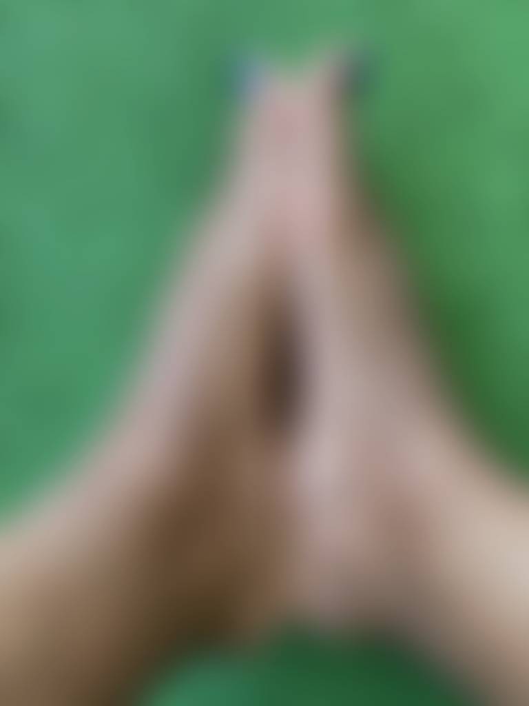 Who feet flatter?